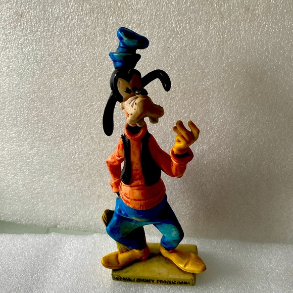 Vintage 1960s Goofy Figure Italian Made in Italy Hard Vinyl - Picture 1 of 1